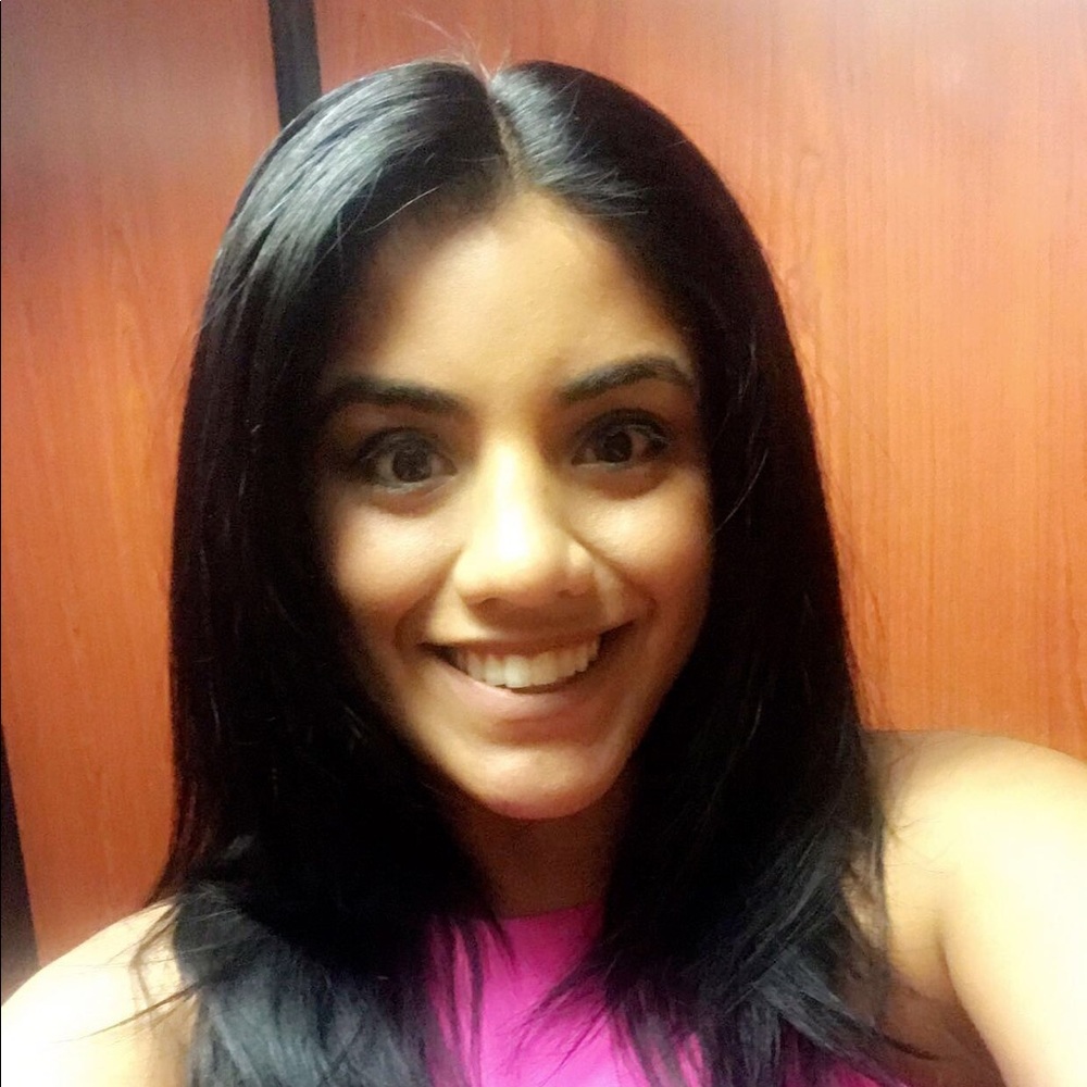 Meet your Posher, Laura